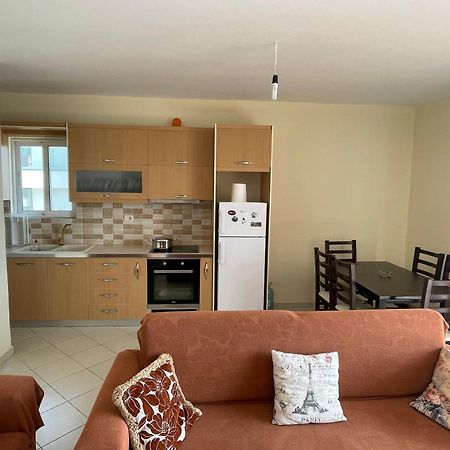Lovely 3-Bedroom Apartment Rei Saranda Kültér fotó