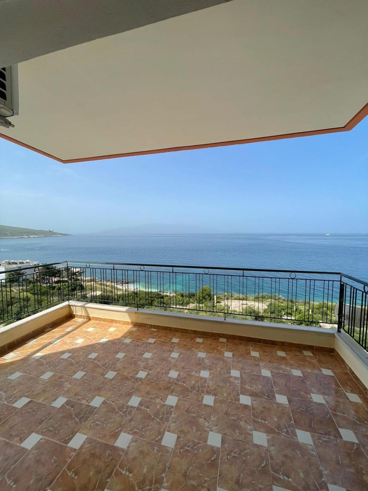 Lovely 3-Bedroom Apartment Rei Saranda Kültér fotó