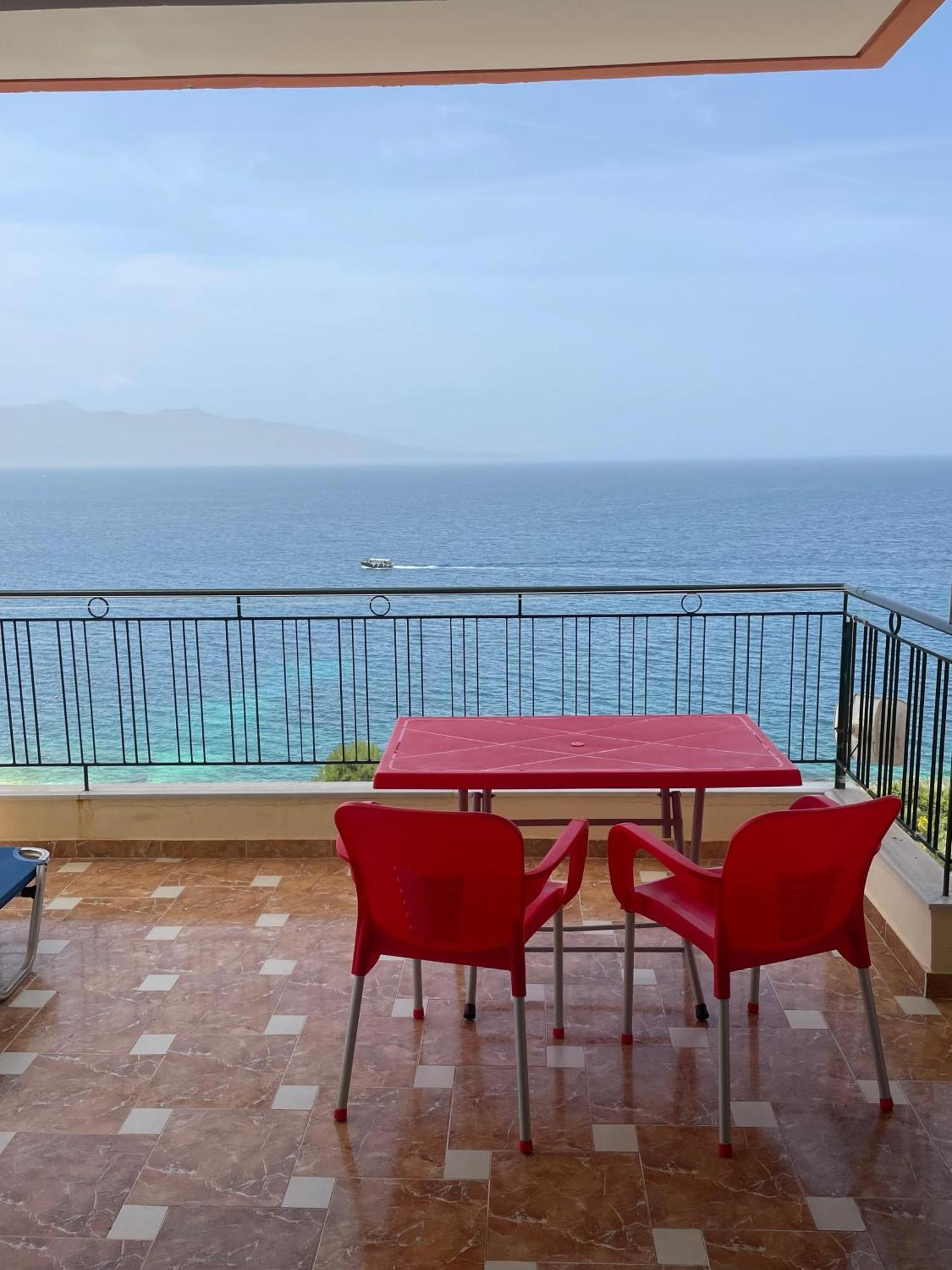 Lovely 3-Bedroom Apartment Rei Saranda Kültér fotó