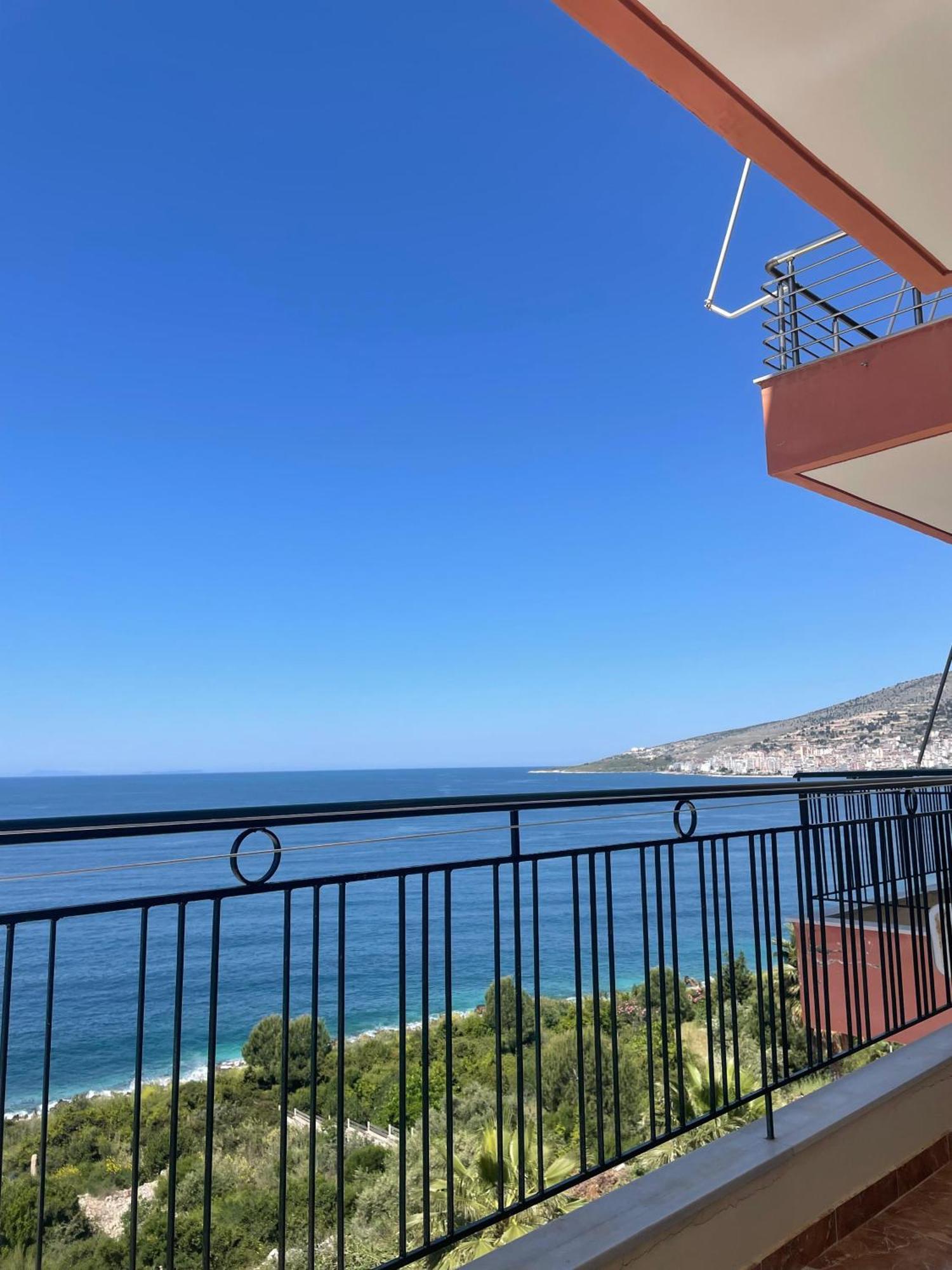 Lovely 3-Bedroom Apartment Rei Saranda Kültér fotó